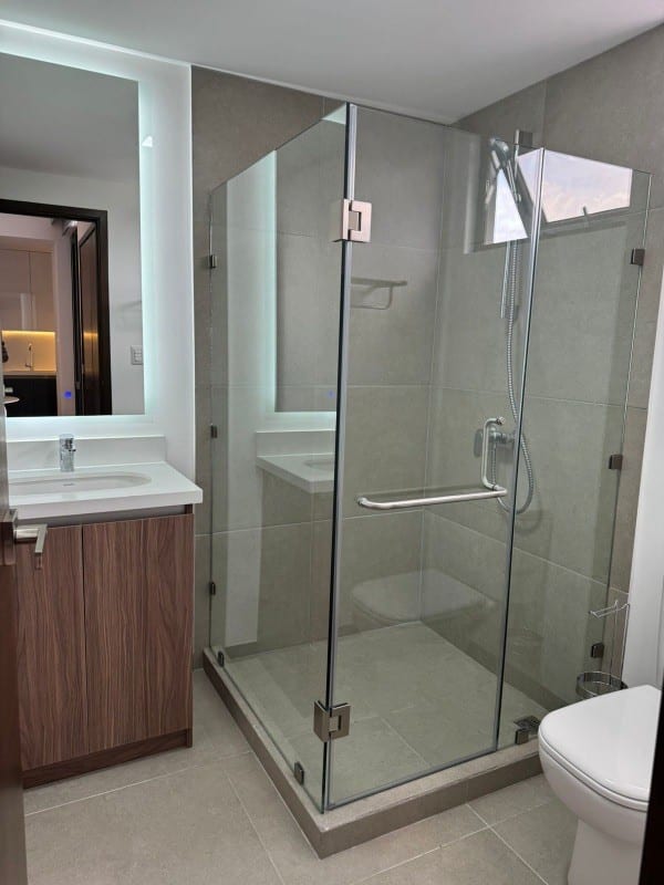 Zona 10, alquilo apartamento amueblado — Apartamento en Alquiler en Brunelo, Zona 10, Guatemala, Ciudad — foto 4 de 10