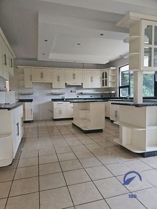 Casa en Venta en Residenciales San Antonio, Km 16-5, CAES. — Casa en Venta en San Antonio, Carretera a El Salvador, Guatemala, Ciudad — miniatura 4 de 12
