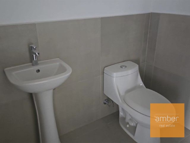 Oficina en Vasanta, zona 10 - 8