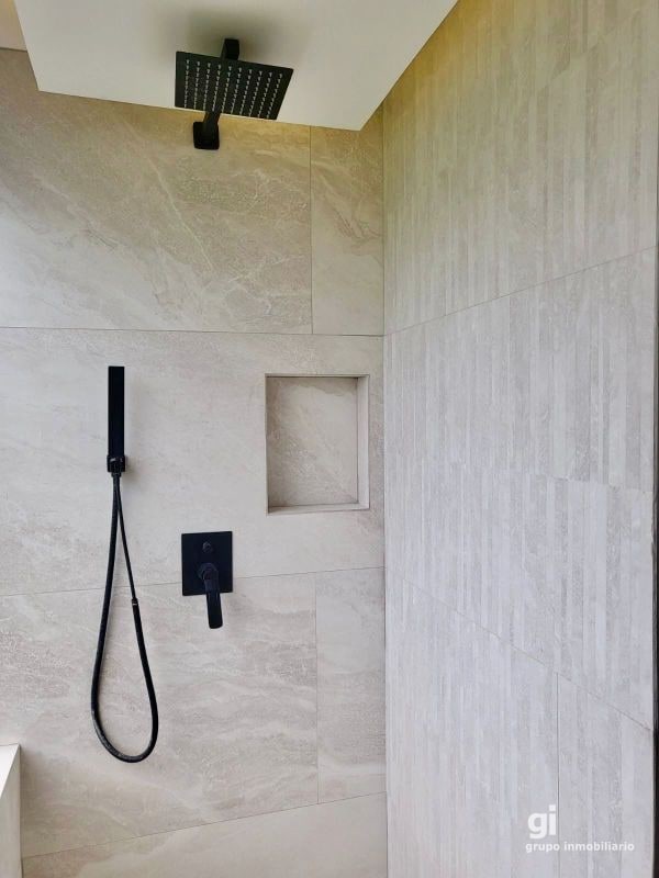 Apartamento totalmente remodelado en renta, excelente ubicación, zona 14 - 3