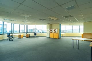 Oficina en zona 10 — Oficina en Alquiler en Zona 10, Guatemala, Ciudad — miniatura 1 de 5