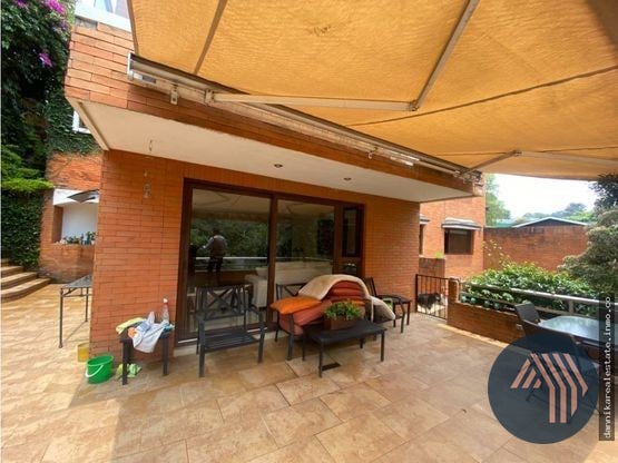 VENTA DE AMPLIA CASA - LA HONDONADA, ZONA 15 - 3