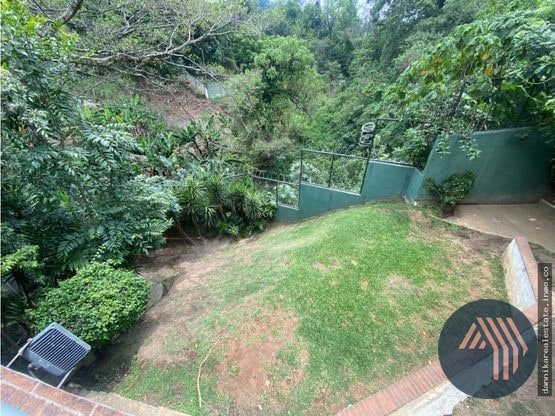 VENTA DE AMPLIA CASA - LA HONDONADA, ZONA 15 - 14
