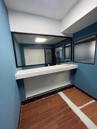 Oficina en renta edificio Torino zona 10 — Oficina en Alquiler en Zona 10, Guatemala, Ciudad — miniatura 14 de 15