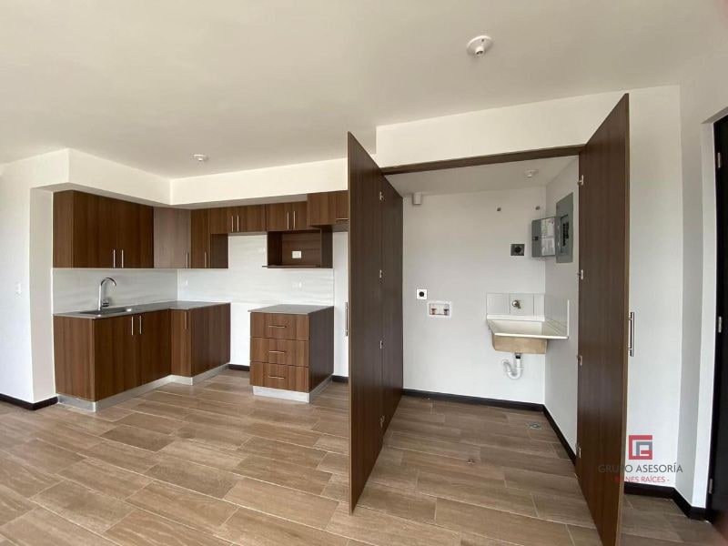 Acogedor Apartamento en Venta Sakai zona 1 Mixco - 16
