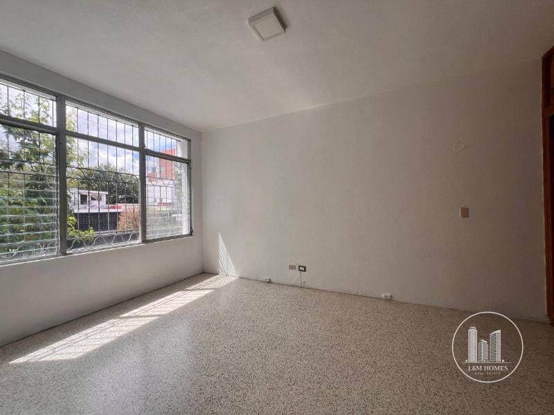 RENTA DE CASA EN ZONA 15 - 7