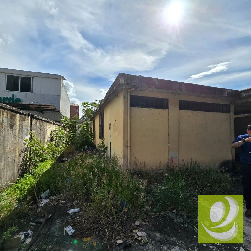 rento terreno comercial en zona 15 sobre el Boulevard Vista Hermosa! - 4