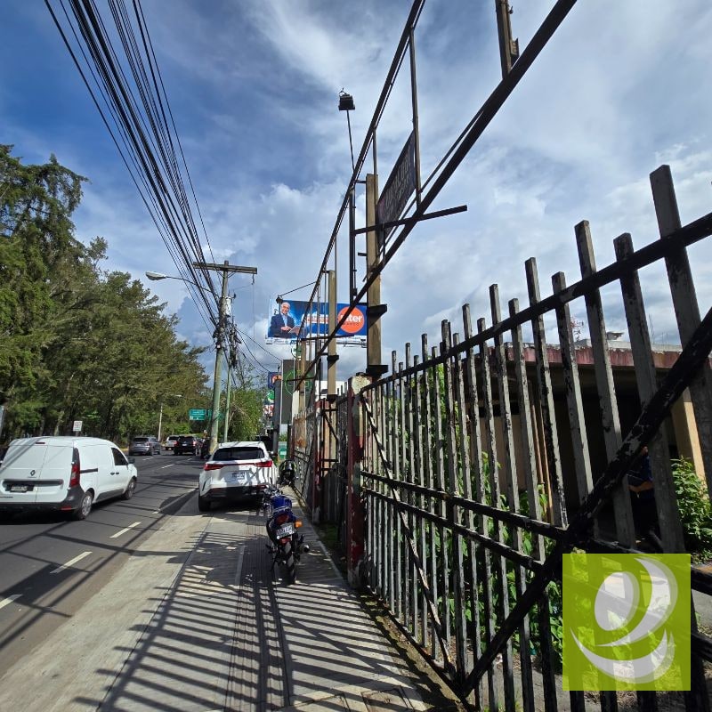 rento terreno comercial en zona 15 sobre el Boulevard Vista Hermosa! - 3