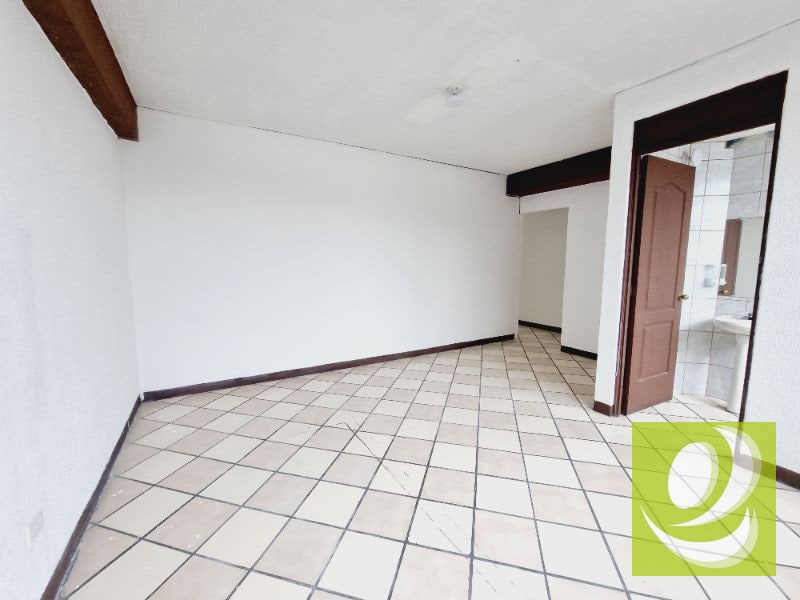 AMPLIA OFICINA EN ALQUILER/RENTA EN ZONA 11 COLONIA TOLEDO - 9