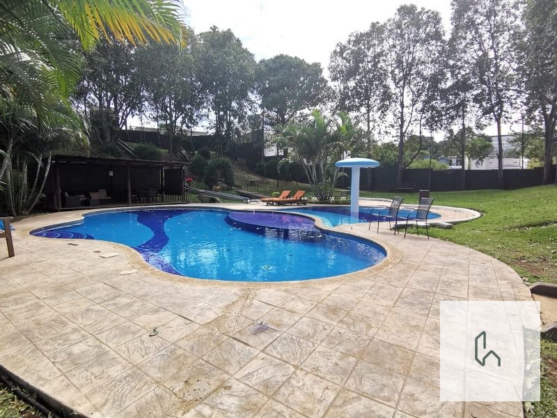 CASA EN VENTA EN FONTANA 3 - 2