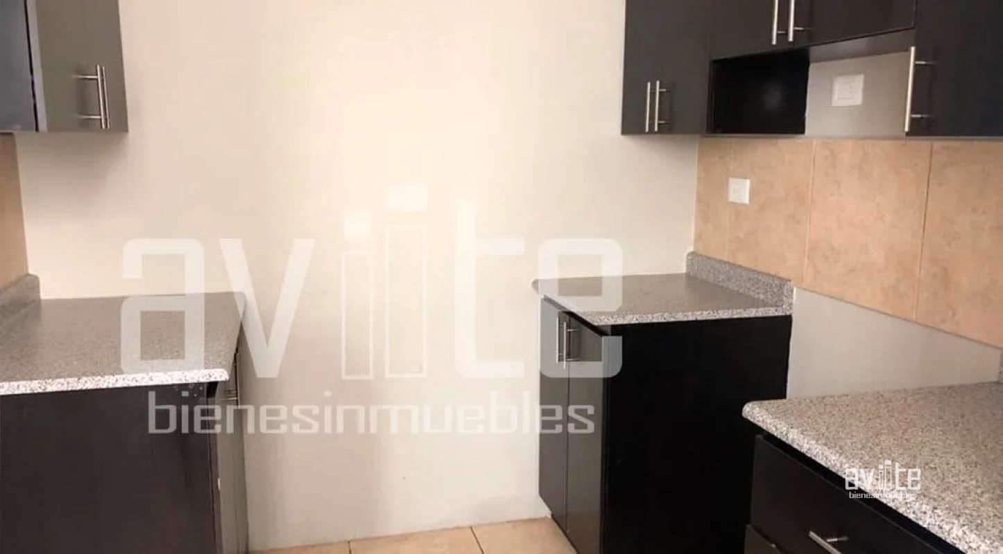 CONDADO NARANJO, Casa tipo Murcia en alquiler.  Q8,000 - 5