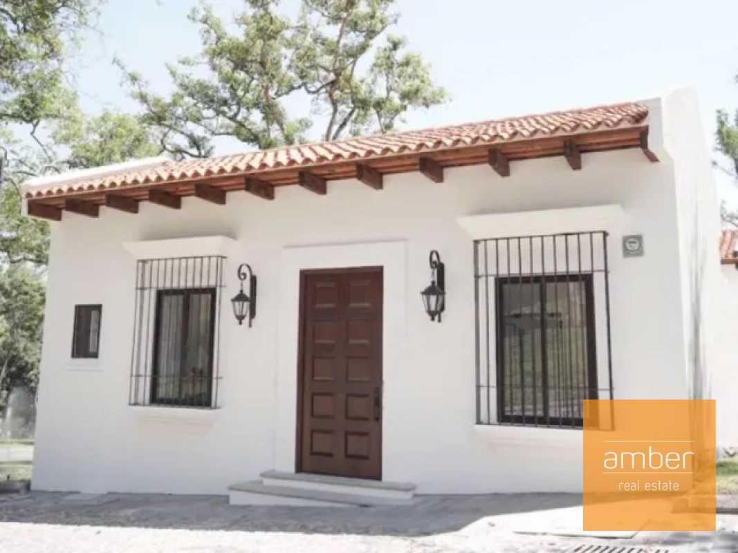 Casa en Gravileas, Antigua Guatemala - 1