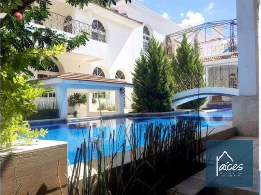 Casa con piscina en venta FORESTA CAYALA Zona 16 (D) - 1