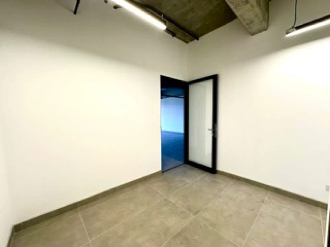 Oficina de 137 m2 en Renta en Zona 13. — Oficina en Alquiler en Elemento Plaza Berlín, Zona 13, Guatemala, Ciudad — foto 6 de 11