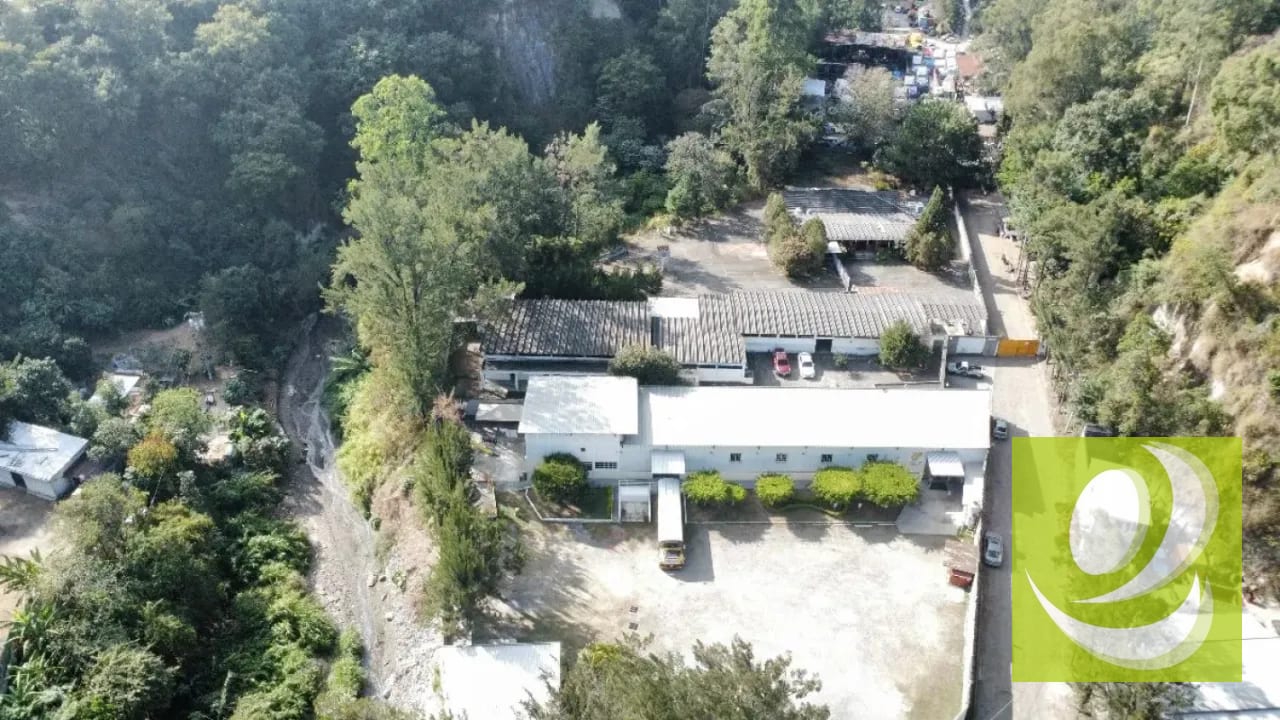 Rento edificio para uso comercial o industrial en San Cristóbal — Edificio en Alquiler en Zona 8 Mixco, Guatemala, Ciudad — foto 1 de 3
