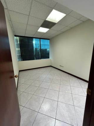 Oficina en renta Edificio Europlaza zona 14 — Oficina en Alquiler en Zona 14, Guatemala, Ciudad — miniatura 10 de 14
