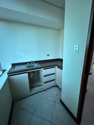 Oficina en renta Edificio Europlaza zona 14 — Oficina en Alquiler en Zona 14, Guatemala, Ciudad — miniatura 4 de 14