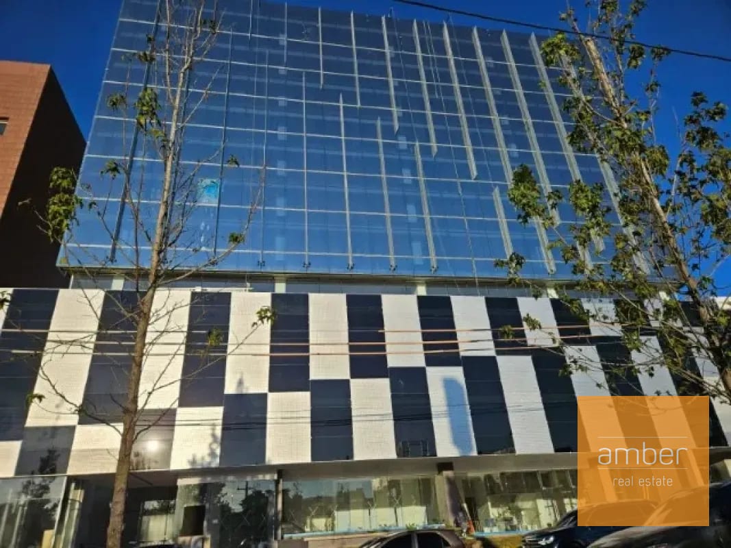 Edificio Preda, zona 10 — Edificio en Venta en Zona 10, Guatemala, Ciudad — foto 1 de 13