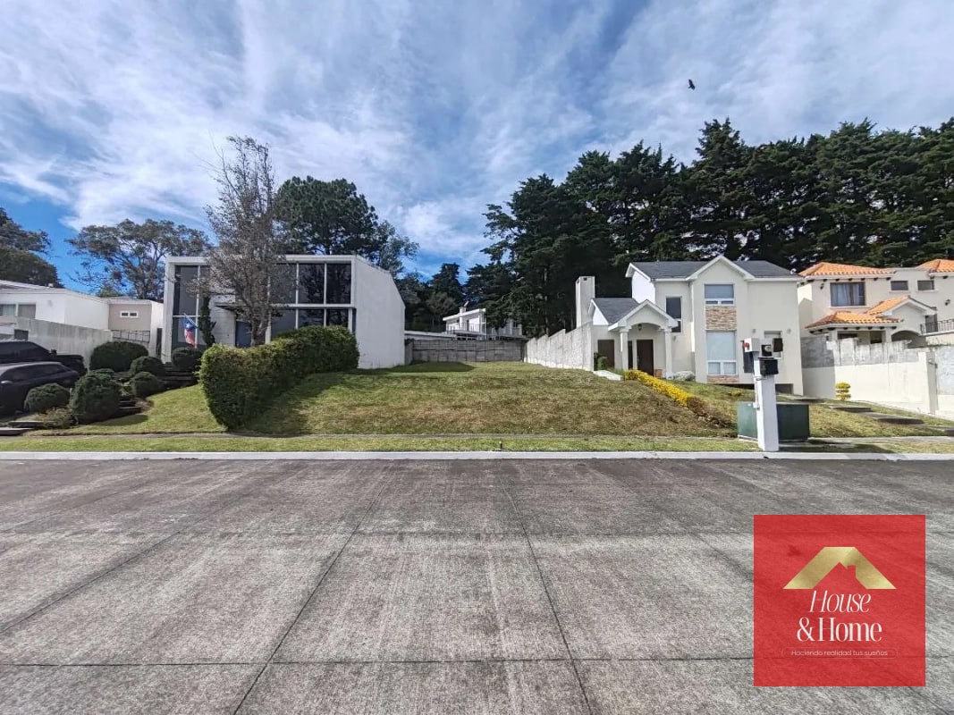 Venta de terreno en La Fontana - 1