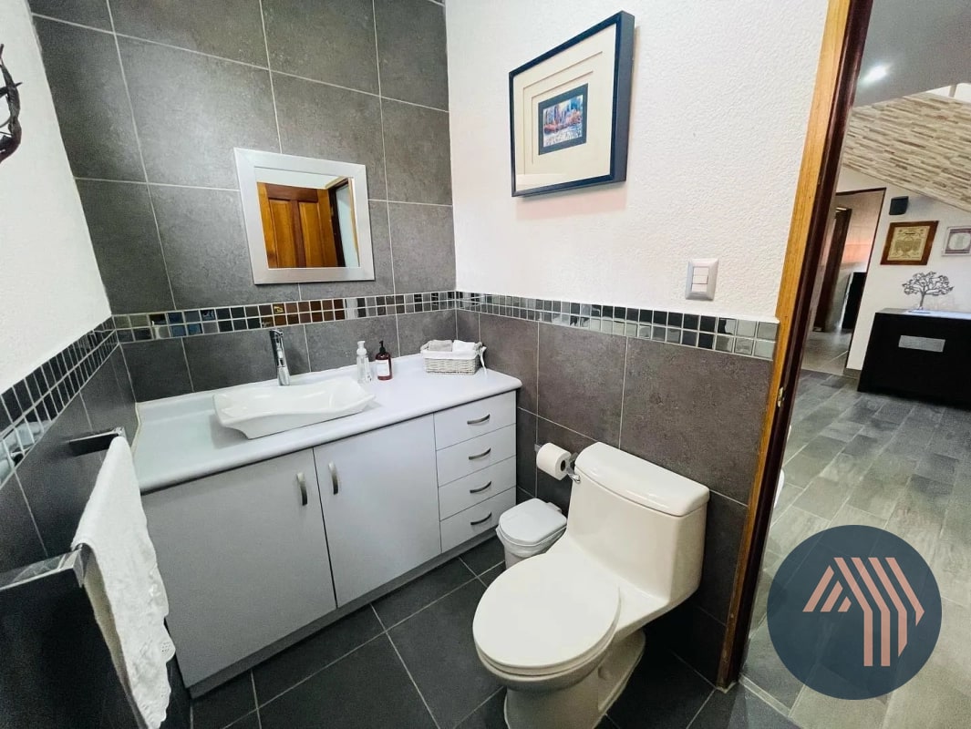 VENTA DE LINDA CASA - EL HORIZONTE, KM 15.8 CARRETERA AL SALVADOR - 2