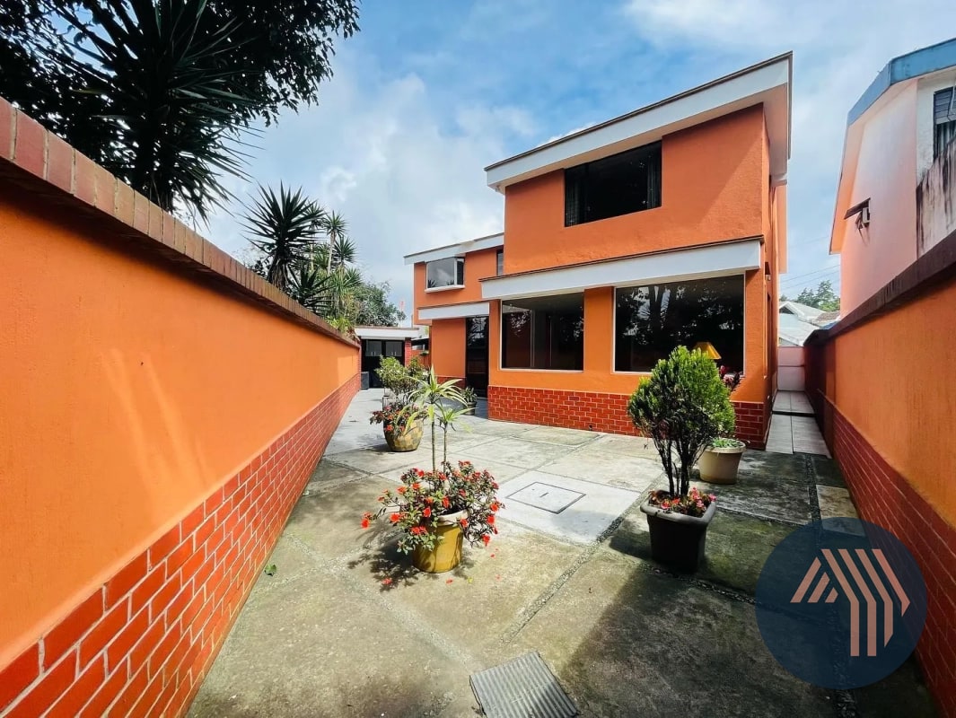 VENTA DE LINDA CASA - EL HORIZONTE, KM 15.8 CARRETERA AL SALVADOR - 5