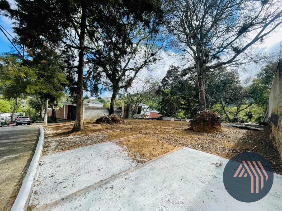 VENTA DE TERRENO RESIDENCIAL - LA MONTAÑA, ZONA 16 - 3