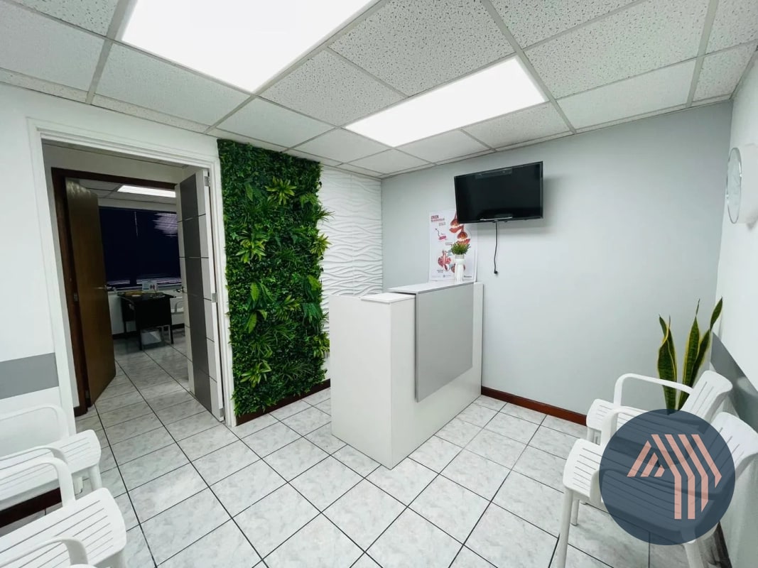 ALQUILER DE CLINICA AMUEBLADA - SANTA CLARA, ZONA 10 - 1