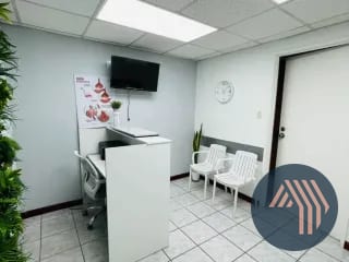 ALQUILER DE CLINICA AMUEBLADA - SANTA CLARA, ZONA 10 — Oficina en Alquiler en Zona 10, Guatemala, Ciudad — miniatura 6 de 6