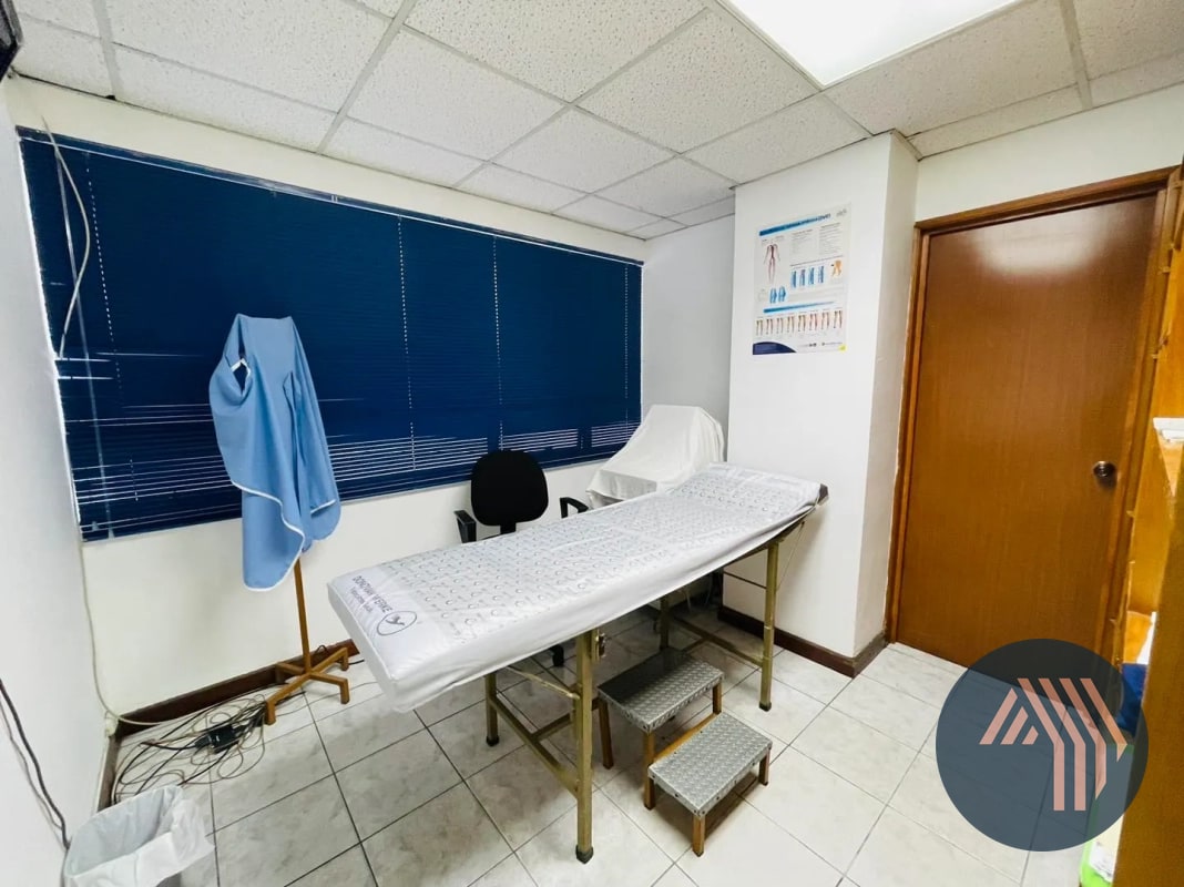 ALQUILER DE CLINICA AMUEBLADA - SANTA CLARA, ZONA 10 - 3