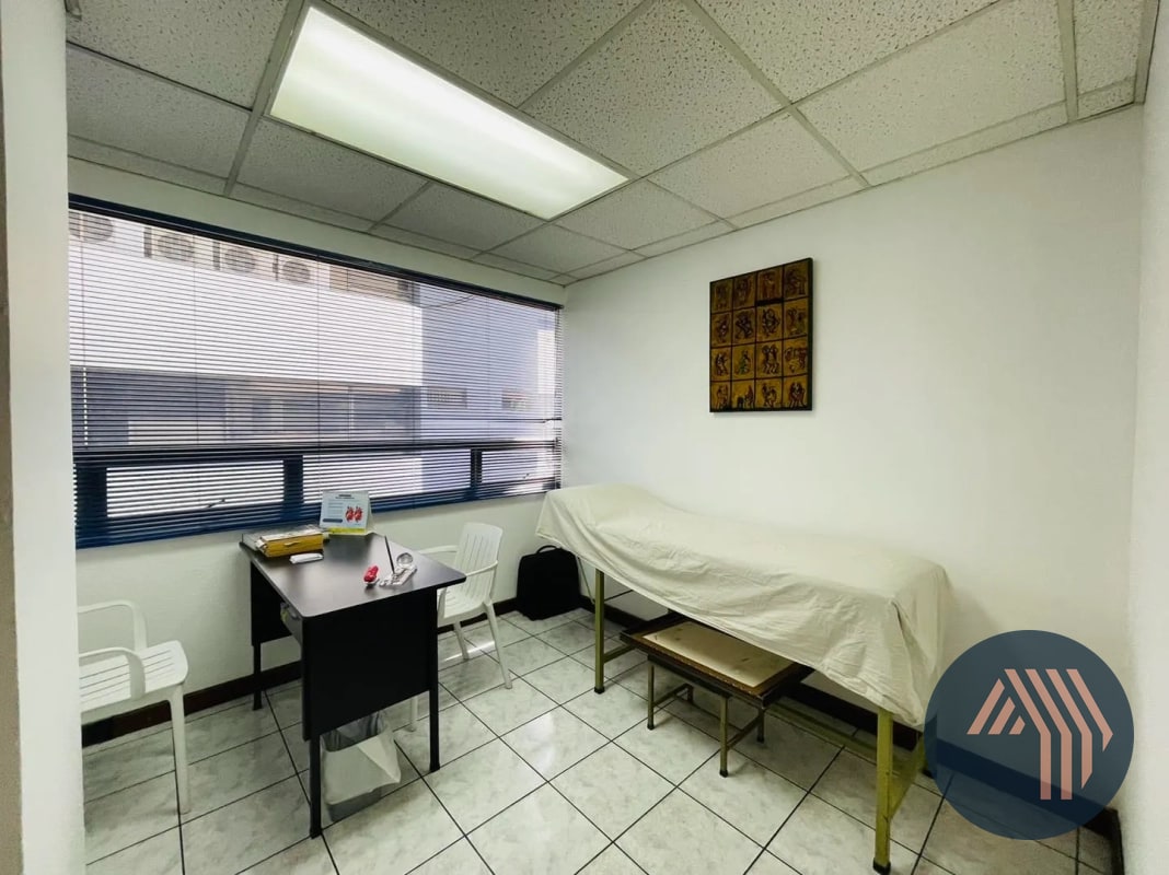 ALQUILER DE CLINICA AMUEBLADA - SANTA CLARA, ZONA 10 - 5