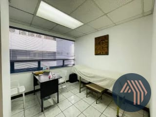 ALQUILER DE CLINICA AMUEBLADA - SANTA CLARA, ZONA 10 — Oficina en Alquiler en Zona 10, Guatemala, Ciudad — miniatura 5 de 6