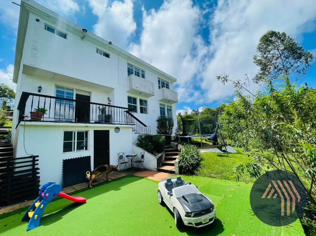 VENTA DE AMPLIA CASA - ALTA VISTA CLUB, SAN JOSÉ PINULA - 5