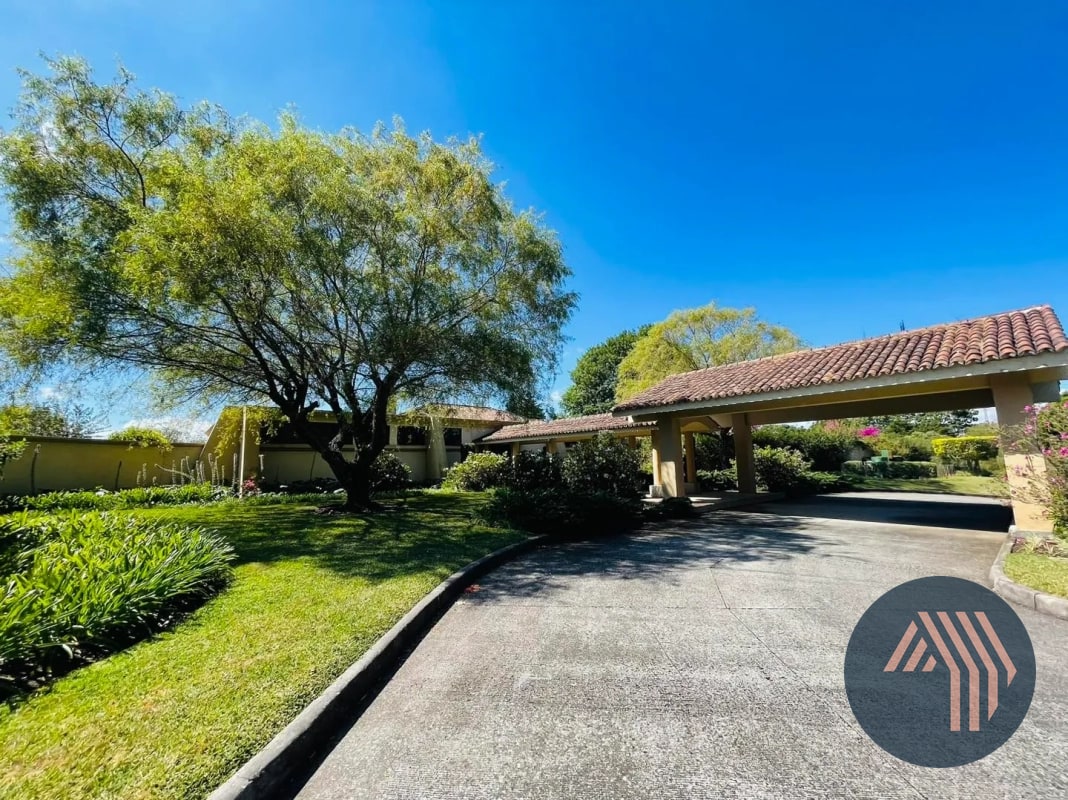 VENTA DE AMPLIO TERRENO - PREMIERE CAMPESTRE, KM 22.5 CES - 2