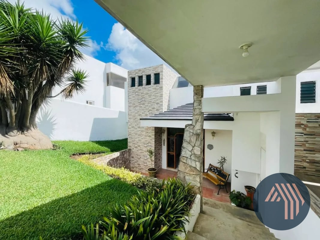 VENTA DE AMPLIA CASA - COLINAS DE ANDALUCÍA, KM 16.5 CES - 1