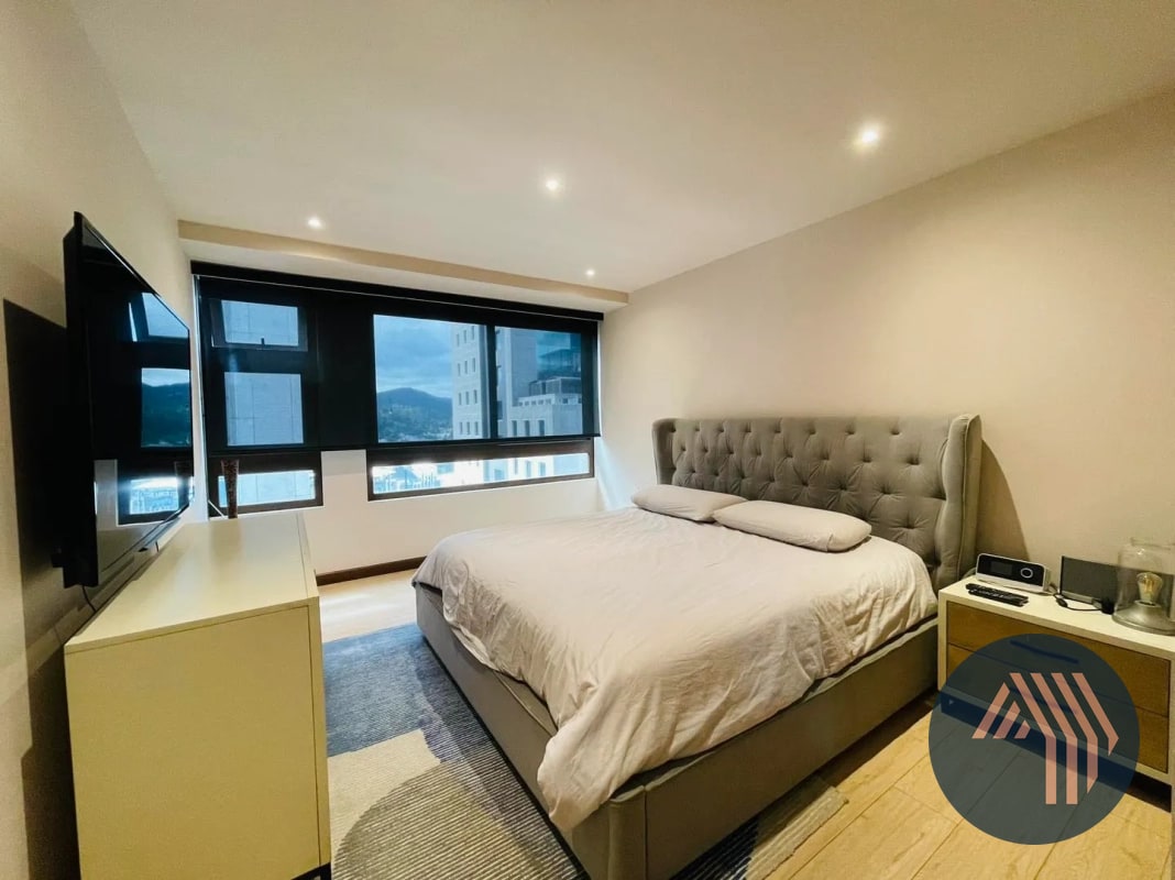 VENTA DE AMPLIO APARTAMENTO DE 2 NIVELES - VEINTI4, ZONA 10 - 6