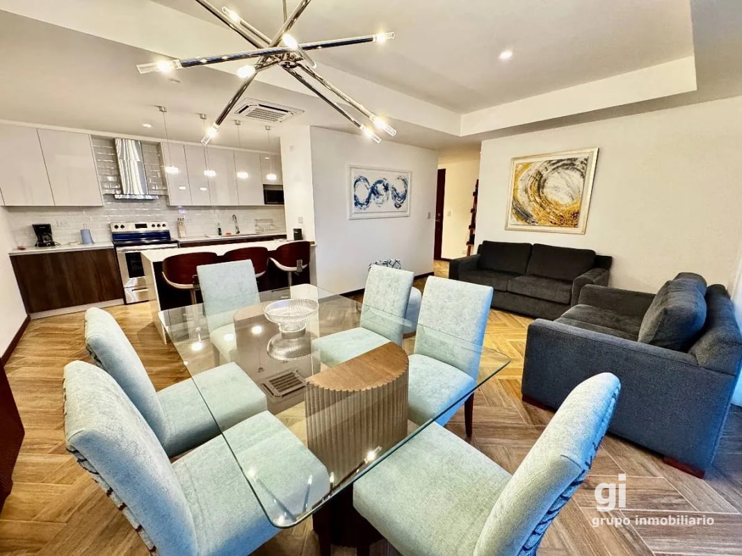Apartamento amueblado 3 dormitorios y cuarto de servicios, zona 10 - 12