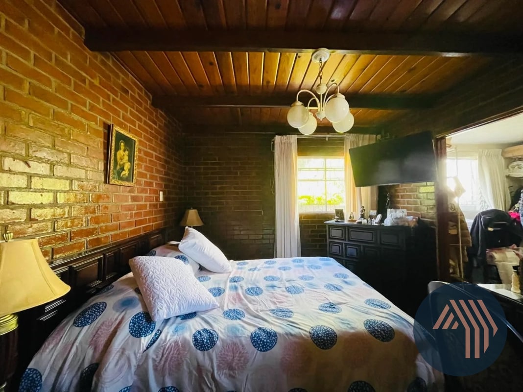 VENTA DE AMPLIA CASA - LOMAS DE SAN RAFAEL, KM 16 CES - 6