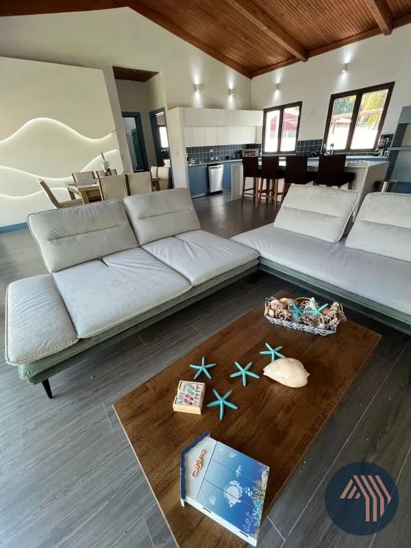 VENTA DE HERMOSA CASA AMUEBLADA - LIKIN — Casa vacacional en Venta en Likin, Puerto Quetzal, Escuintla — foto 12 de 13