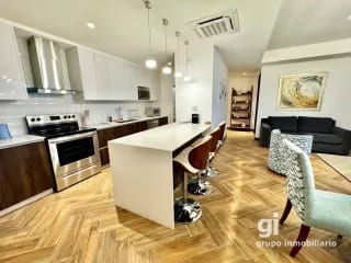 Apartamento en venta amueblado 3 dormitorios y cuarto de servicios, zona 10 — Apartamento en Venta en Zona 10, Guatemala, Ciudad — miniatura 1 de 14