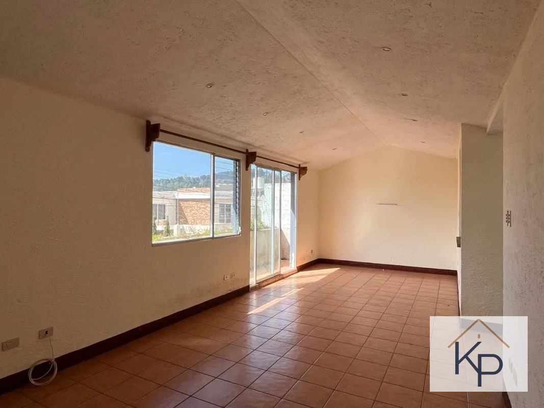 Amplia casa en venta en condominio Km 19 a San José Pinula - 9