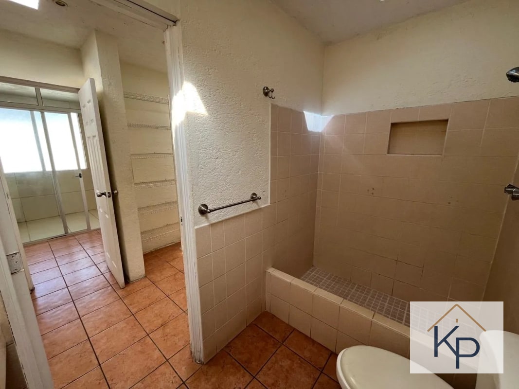 Amplia casa en venta en condominio Km 19 a San José Pinula - 8