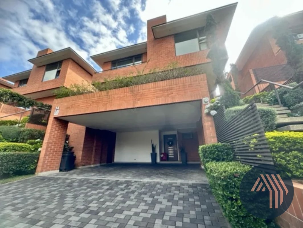 VENTA DE HERMOSA CASA - RES. CONCEPCIÓN, KM 15 CES - 4