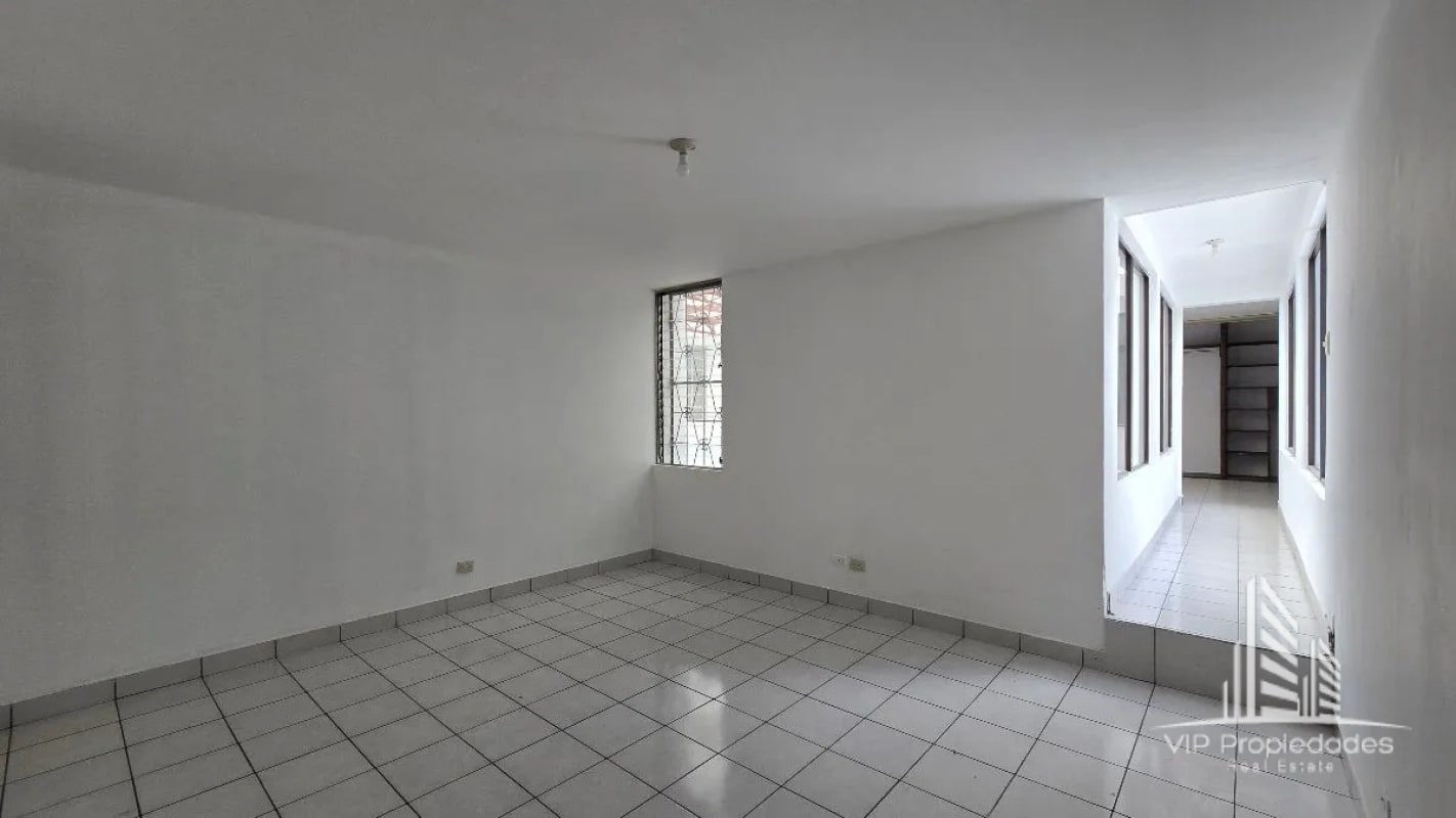 Casa en alquiler para oficina, comercio o bodega, Zona 10 - 8