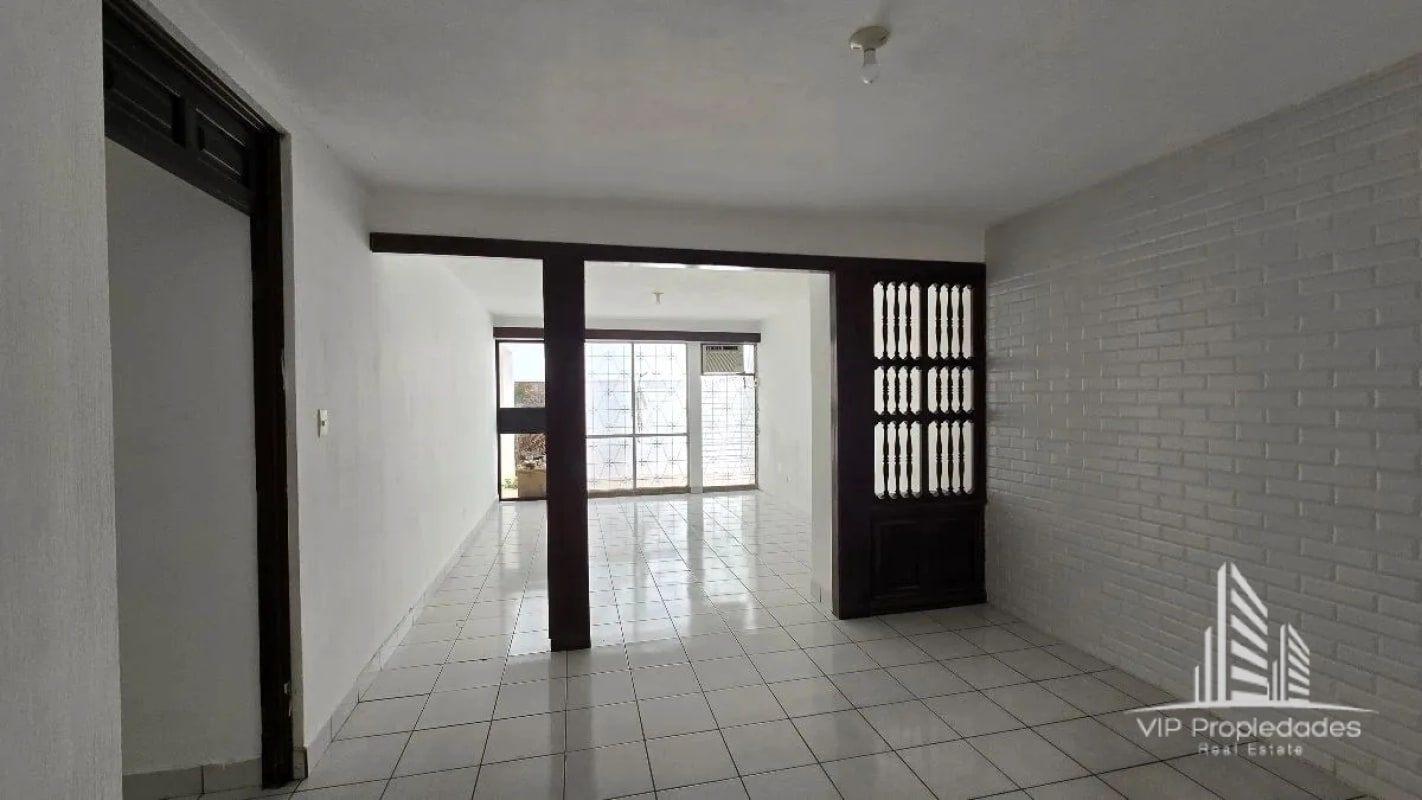 Casa en alquiler para oficina, comercio o bodega, Zona 10 - 5