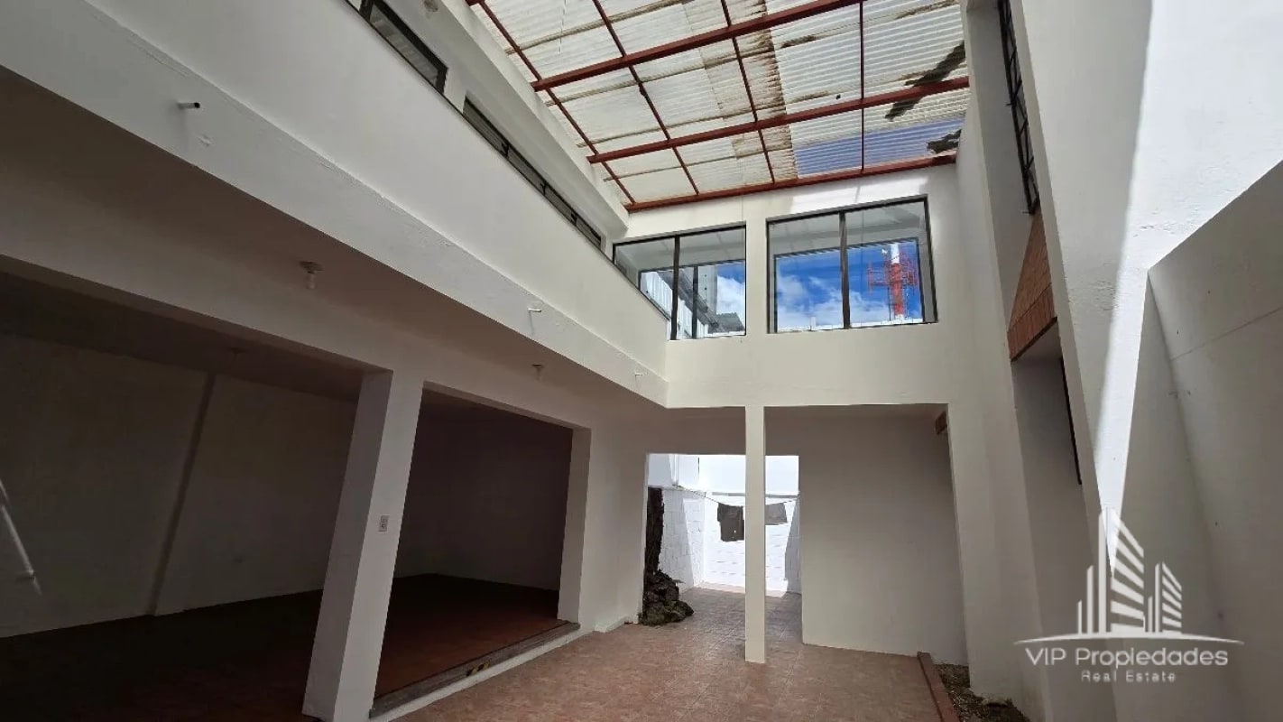 Casa en alquiler para oficina, comercio o bodega, Zona 10 - 3