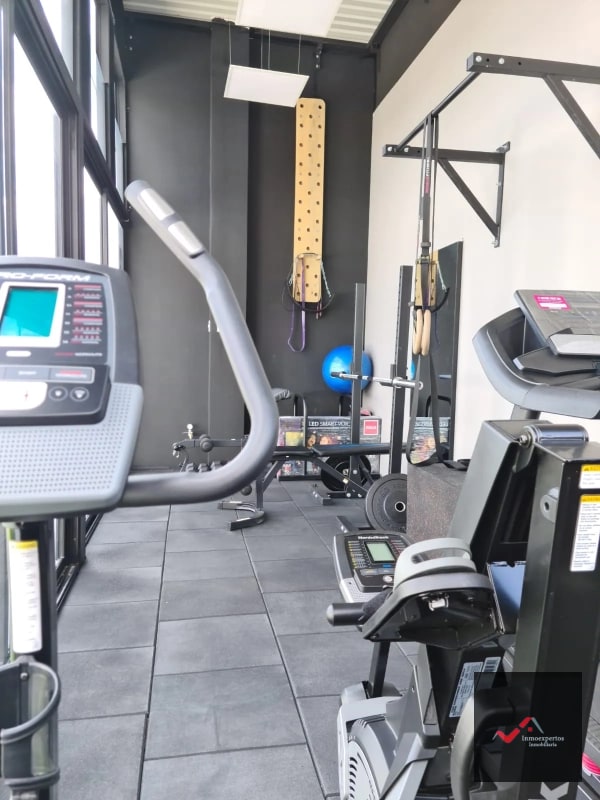 APARTAMENTO EN VENTA ZONA 14 EDIFICIO AOKI - 4