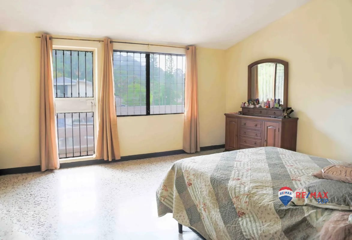 CASA EN COND. LA MONTAÑA, ZONA 16 — Casa en Venta en La Montaña, Zona 16, Guatemala, Ciudad — foto 3 de 9