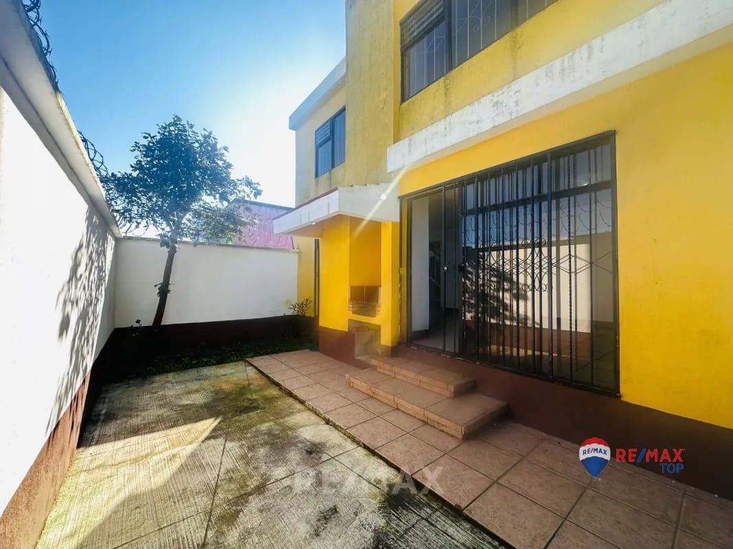 CASA EN CONDOMINIO LO DE VALDEZ — Casa en Venta en San José Pinula, Guatemala, Ciudad — foto 2 de 9