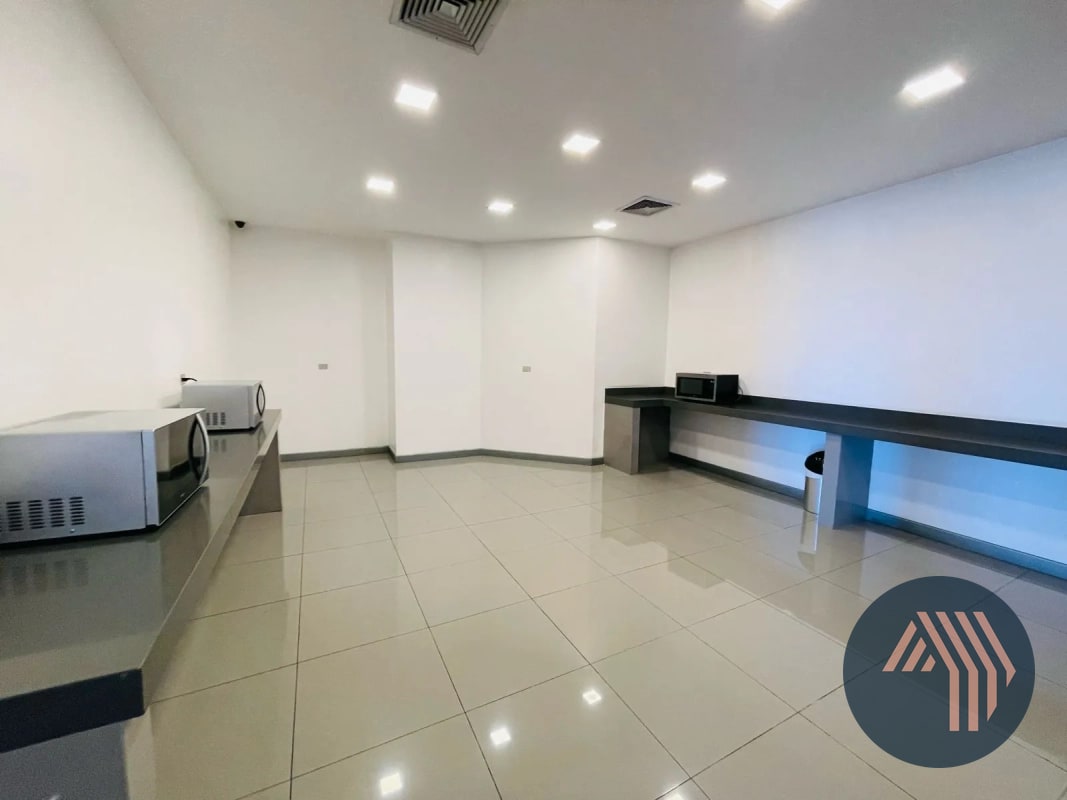 ALQUILER DE OFICINAS - TORRE TIGO, KM 9.3 CARRETERA AL SALVADOR - 7