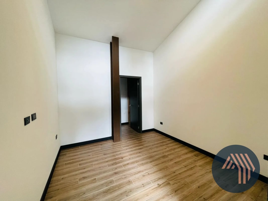 VENTA DE MODERNA CASA - SAN ANTONIO, KM 16 CARR. SALVADOR - 16